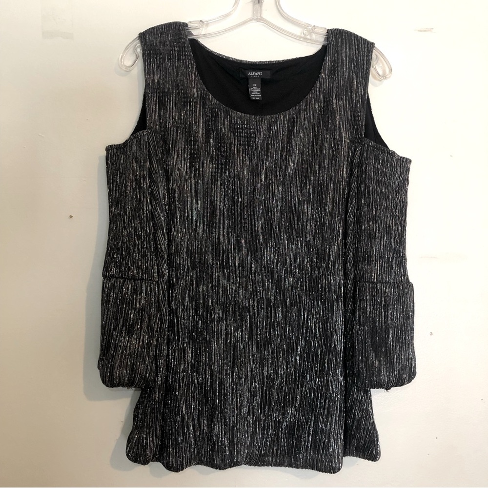 Alfani Silver & Black Cold Shoulder Top with Balloon Sleeve & Waist, size 2X